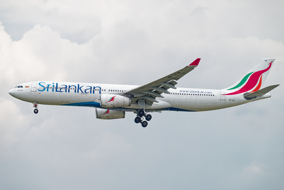 Airbus A330-300 SriLankan Airlines